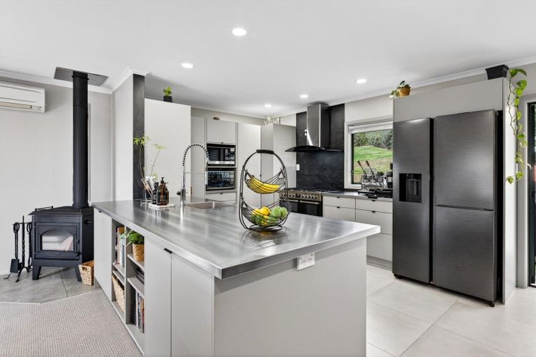Photo of property in 16 Awarua Crescent, Havelock North, 4130