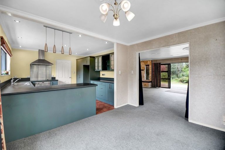 Photo of property in 24 Tainui Terrace, Inglewood, 4330