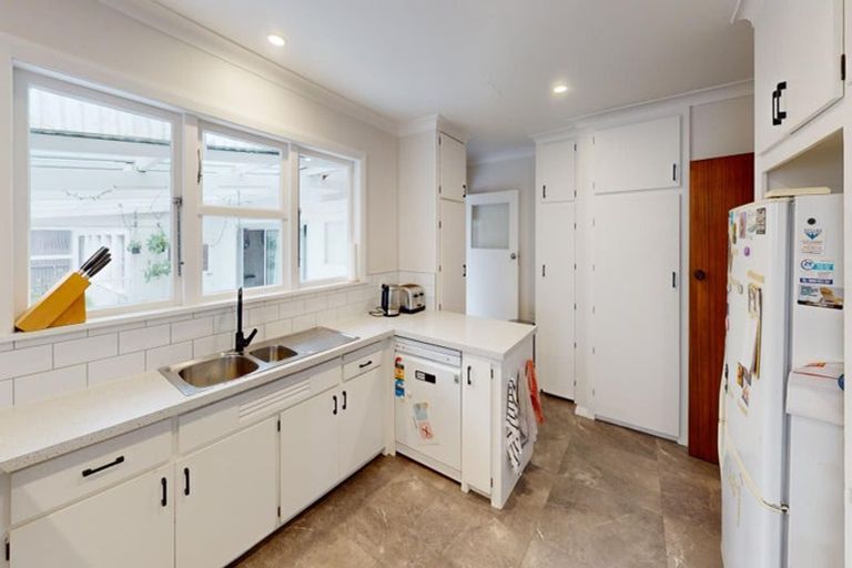 Photo of property in 18 Margaret Street, Roslyn, Palmerston North, 4414