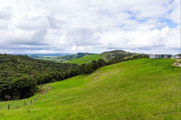 Photo of property in 60 Summer Road, Tinopai, Matakohe, 0593