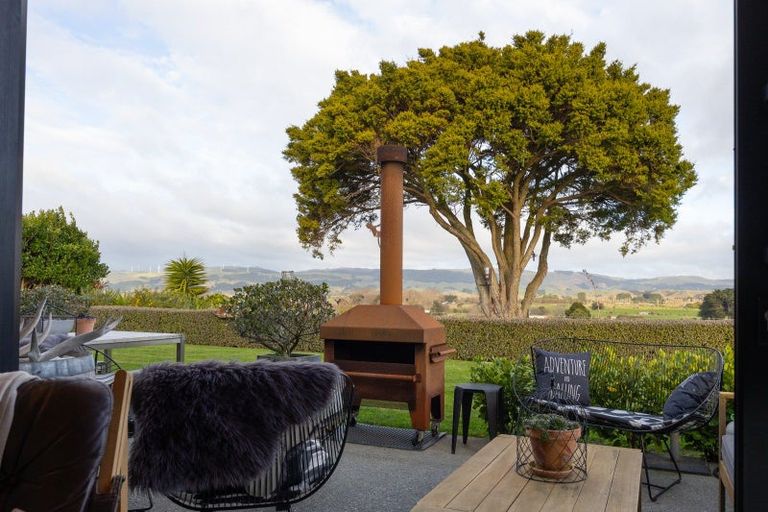 Photo of property in 54 Rodeo Drive, Kelvin Grove, Palmerston North, 4414