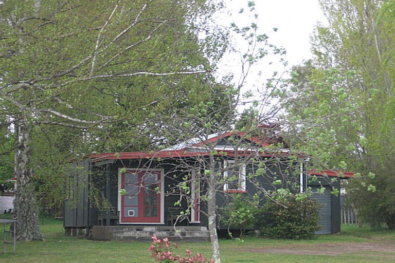 Photo of property in 18 Parata Street, Two Mile Bay, Taupo, 3330