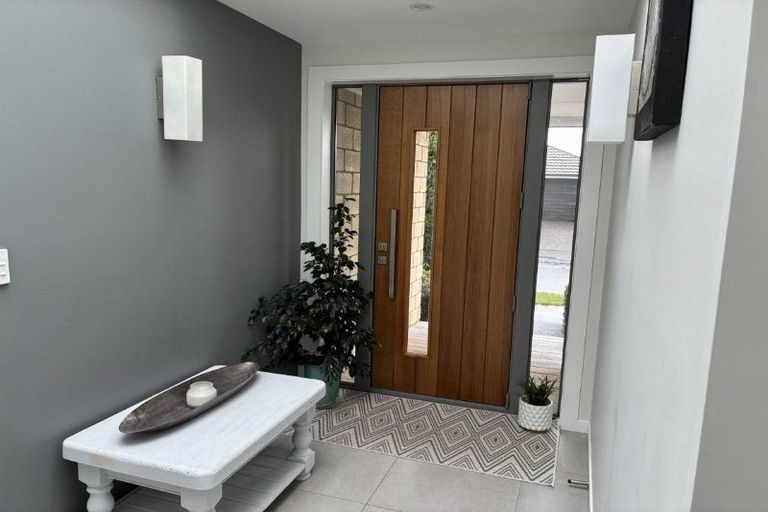 Photo of property in 3 Tommy Street, Pegasus, 7612