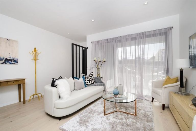 Photo of property in 69 Rangihina Road, Hobsonville, Auckland, 0616