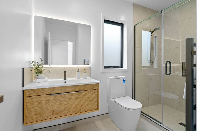 Photo of property in 12 Bourke Drive, Cambridge, 3434
