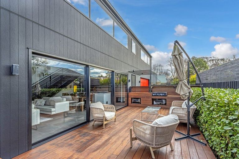 Photo of property in 5a Cherry Place, Casebrook, Christchurch, 8051