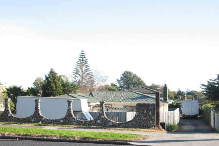 Photo of property in 71a Great South Road, Manurewa, Auckland, 2102