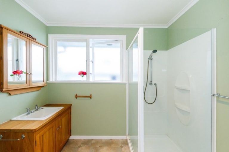 Photo of property in 52 Skerman Street, Marton, 4710