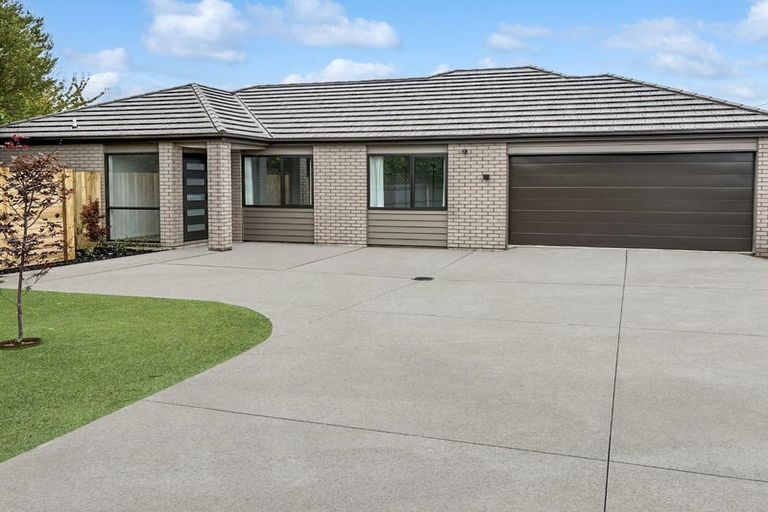 Photo of property in 2/8 Cherry Place, Casebrook, Christchurch, 8051