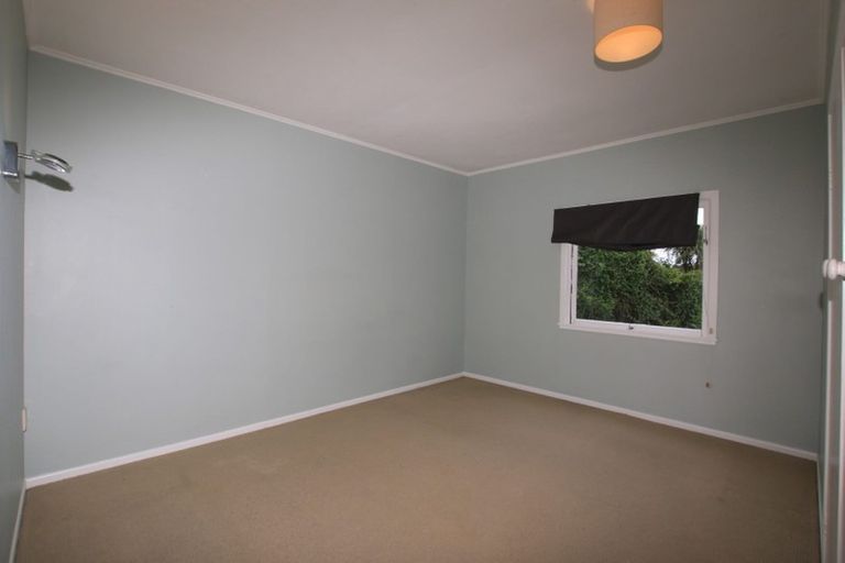 Photo of property in 41 Derwent Crescent, Titirangi, Auckland, 0604