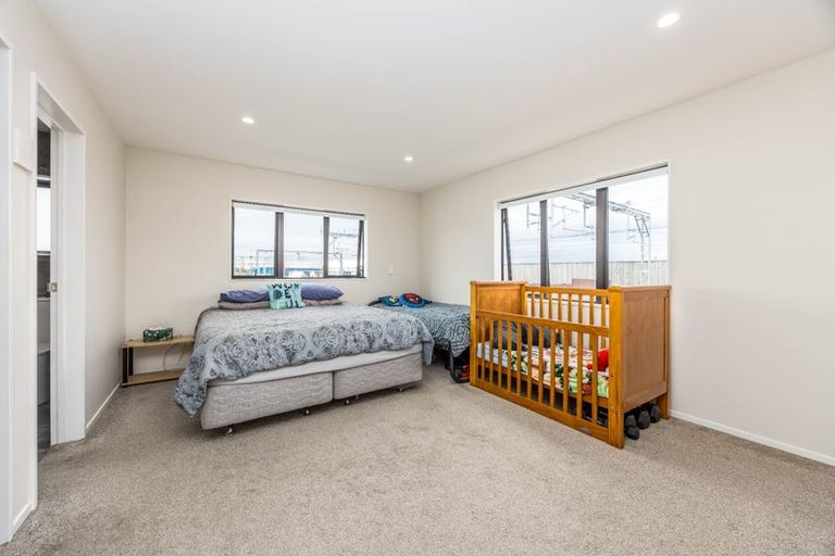 Photo of property in 33a Clendon Avenue, Papatoetoe, Auckland, 2025