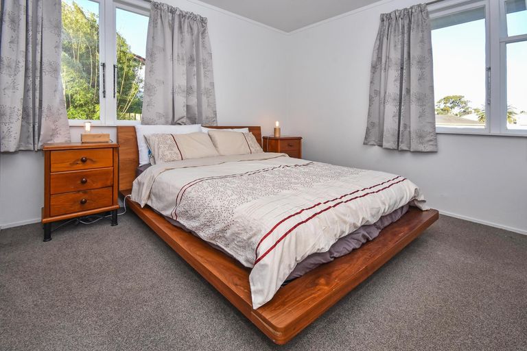 Photo of property in 12 Crampton Place, Manurewa, Auckland, 2102