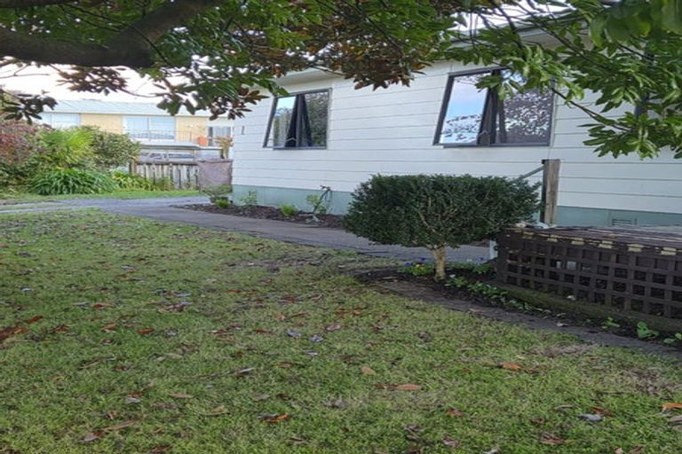 Photo of property in 1 Barnett Place, Te Puke, 3119