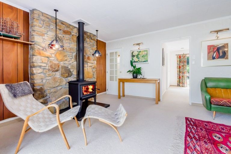 Photo of property in 9 Iti Grove, Waikanae, 5036