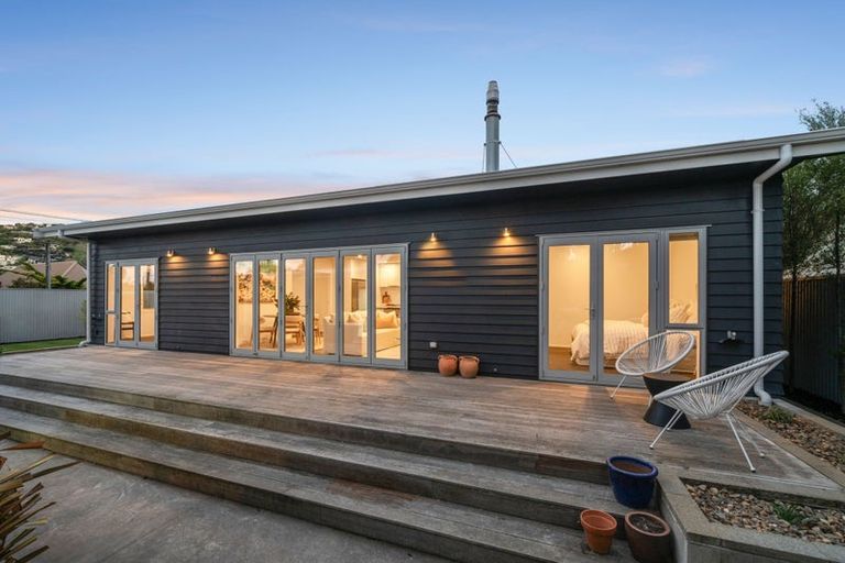 Photo of property in 14 Whitfield Street, Sumner, Christchurch, 8081