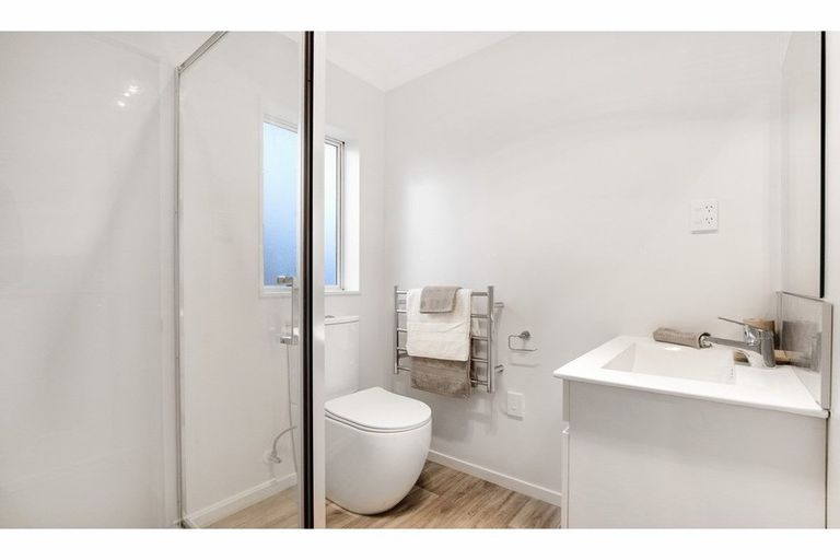 Photo of property in 72a Henwood Road, Mangere East, Auckland, 2024