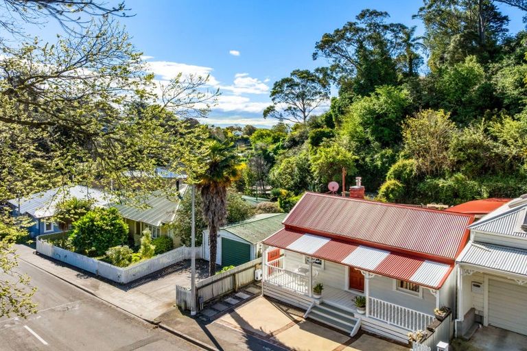 Photo of property in 95 Milton Road, Bluff Hill, Napier, 4110