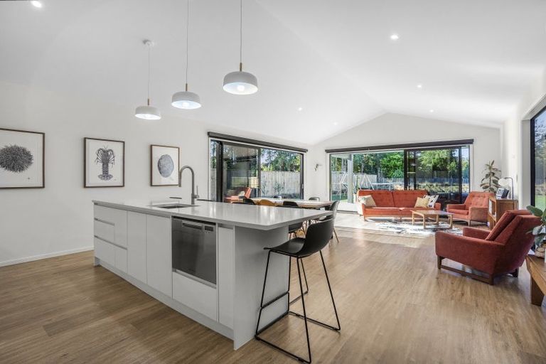 Photo of property in 30 Orchard Road, Greytown, 5712