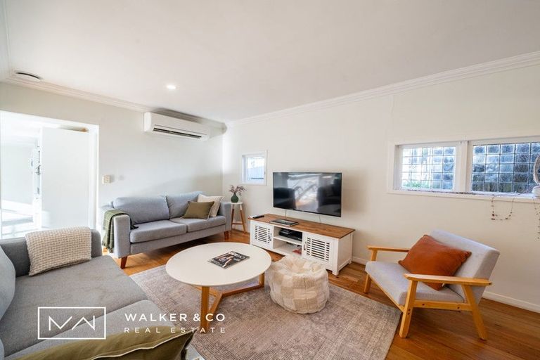 Photo of property in 23/25 Elmslie Road, Pinehaven, Upper Hutt, 5371