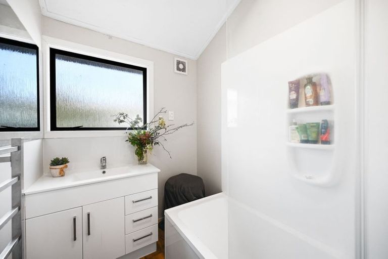 Photo of property in 47 Russleigh Drive, Dinsdale, Hamilton, 3204