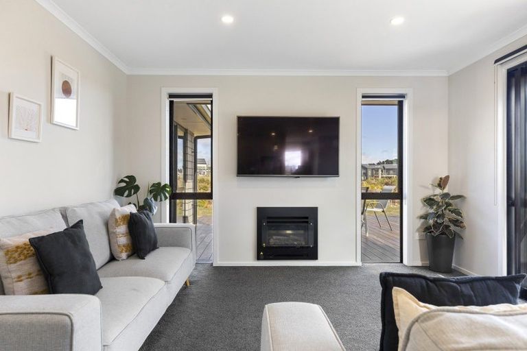 Photo of property in 22 Wai Terrace, Wharewaka, Taupo, 3330