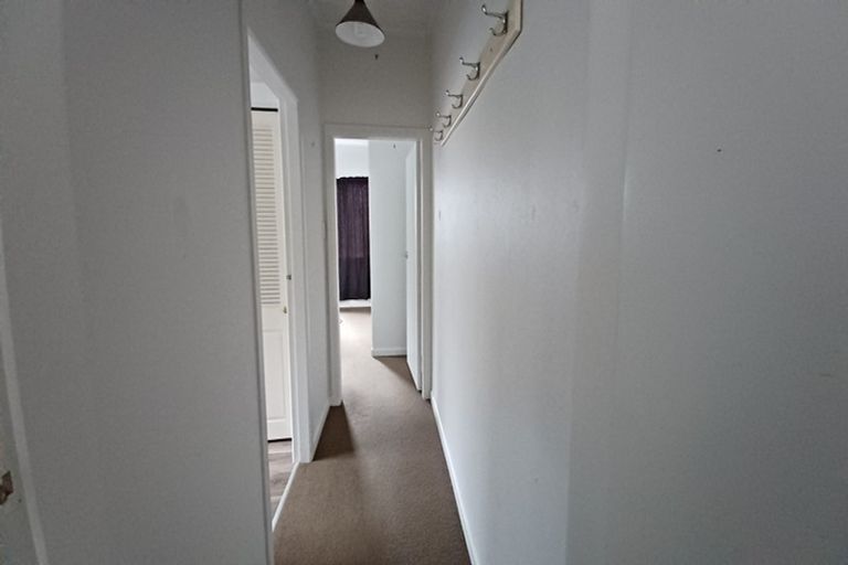 Photo of property in 51 Endeavour Street, Lyall Bay, Wellington, 6022