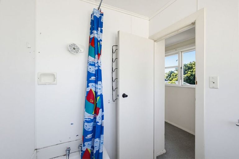 Photo of property in 2/38 Wordsworth Crescent, Maraenui, Napier, 4110