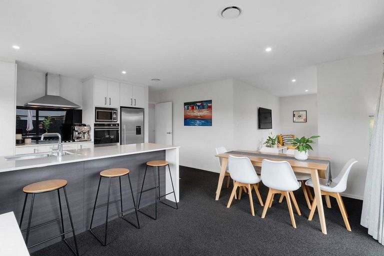 Photo of property in 15 Koareare Avenue, Halswell, Christchurch, 8025