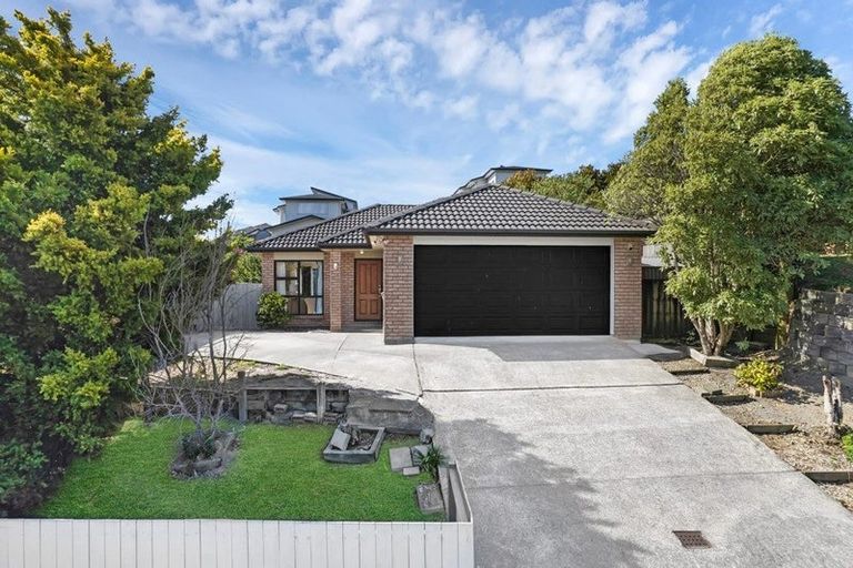 Photo of property in 22 Keri Vista Rise, Papakura, 2110