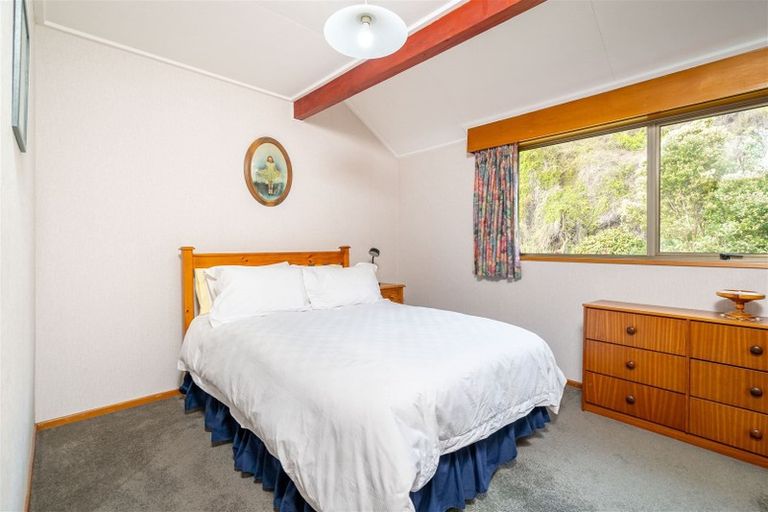 Photo of property in 22 Howard Street, Macandrew Bay, Dunedin, 9014