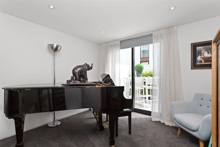 Photo of property in 26a Peterborough Street, Christchurch Central, Christchurch, 8013