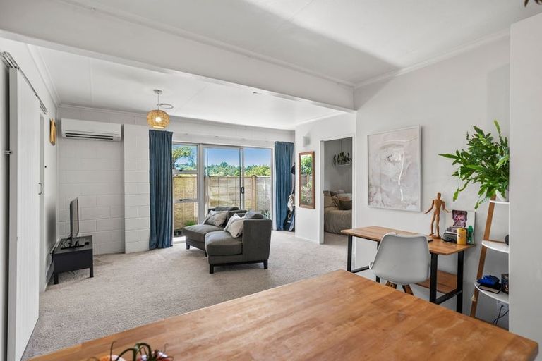 Photo of property in 11 Hague Place, Birkenhead, Auckland, 0626