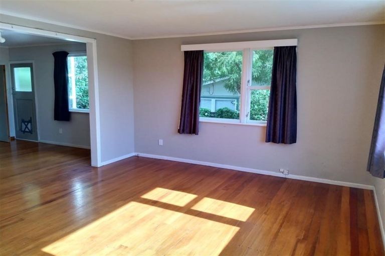 Photo of property in 26 Clifford Road, Johnsonville, Wellington, 6037