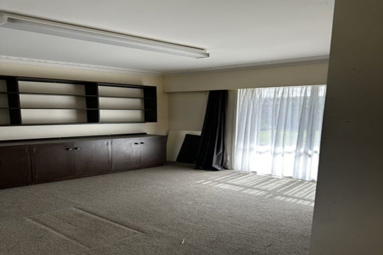 Photo of property in 12 Halberg Street, Papakura, 2110