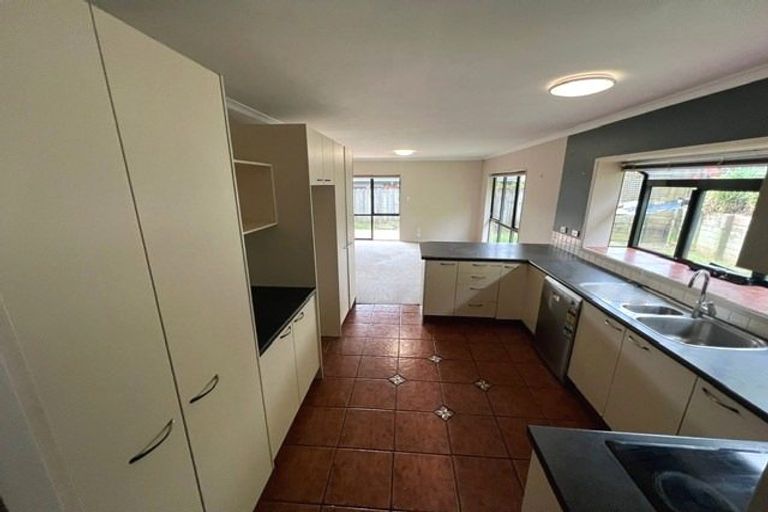 Photo of property in 25 Courtvale Place, Flat Bush, Auckland, 2019
