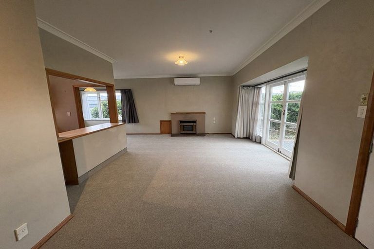 Photo of property in 17 Howard Road, Taradale, Napier, 4112
