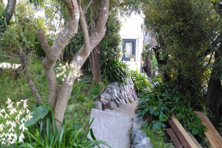 Photo of property in 61 Rolleston Street, Mount Cook, Wellington, 6021