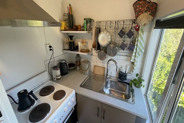 Photo of property in 6a Kiriwai Road, Paremata, Porirua, 5024