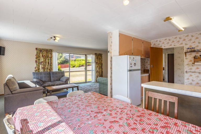 Photo of property in 50 Queens Road, Waikanae Beach, Waikanae, 5036