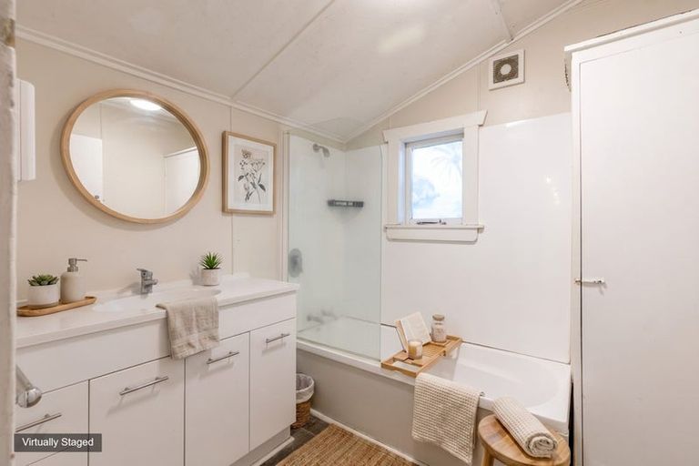 Photo of property in 5 Collins Street, Waipawa, 4210