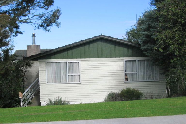 Photo of property in 41 Hartley Terrace, Massey, Auckland, 0614