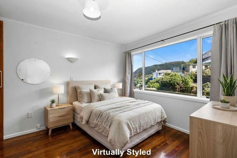 Photo of property in 1/165 Severn Street, Island Bay, Wellington, 6023