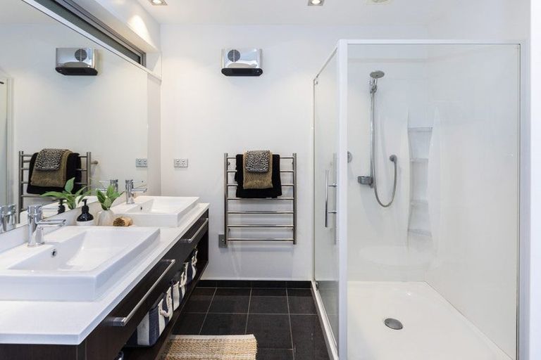 Photo of property in 20 Rushden Rise, Westmorland, Christchurch, 8025