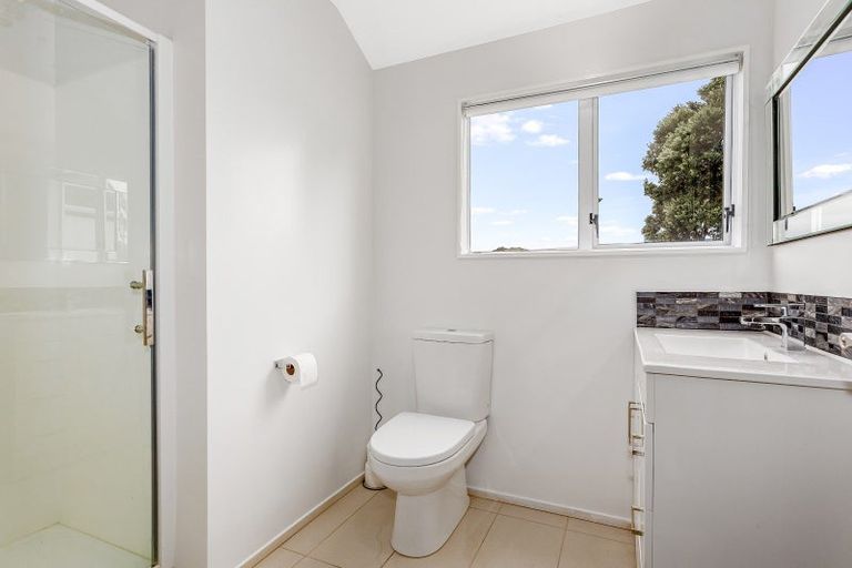 Photo of property in 41 Joseph Banks Drive, Whitby, Porirua, 5024