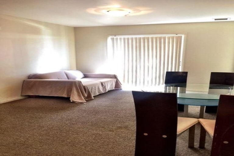 Photo of property in 4d/17 Crown Lynn Place, New Lynn, Auckland, 0600