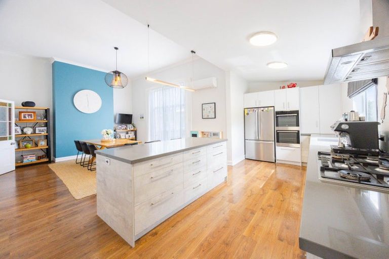 Photo of property in 16 Tamumu Road, Waipawa, 4210