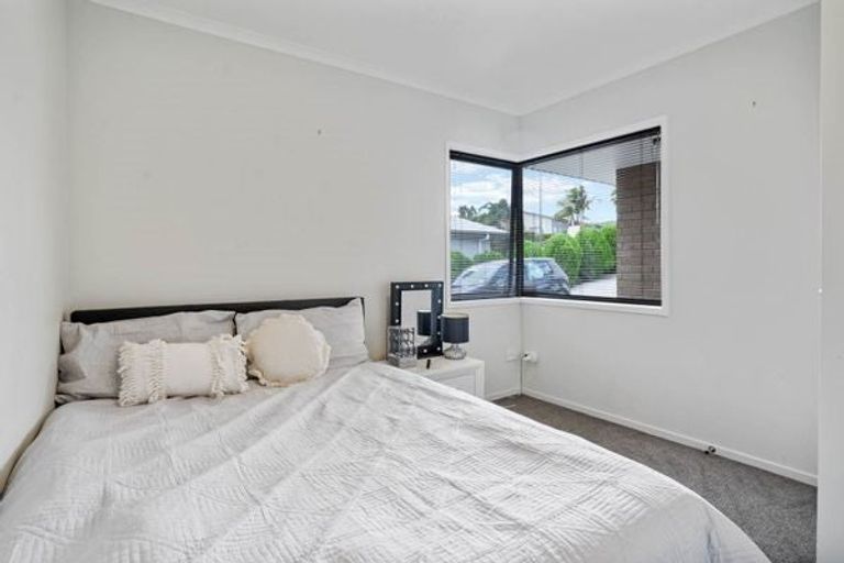Photo of property in 16 Moira Drive, Tuakau, 2121