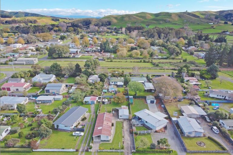 Photo of property in 9 Russell Street, Otane, 4202