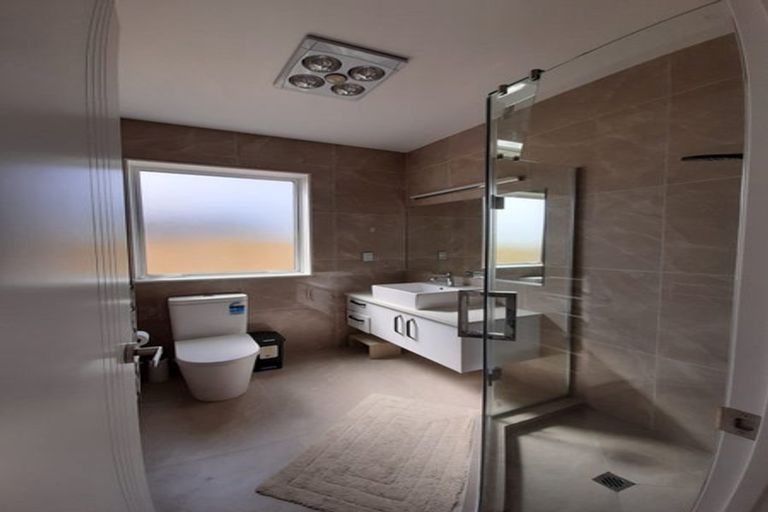 Photo of property in 21 Hakinakina Drive, Flat Bush, Auckland, 2019