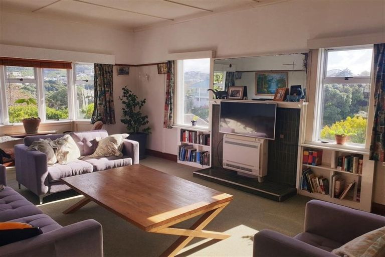 Photo of property in 38 Mills Road, Brooklyn, Wellington, 6021